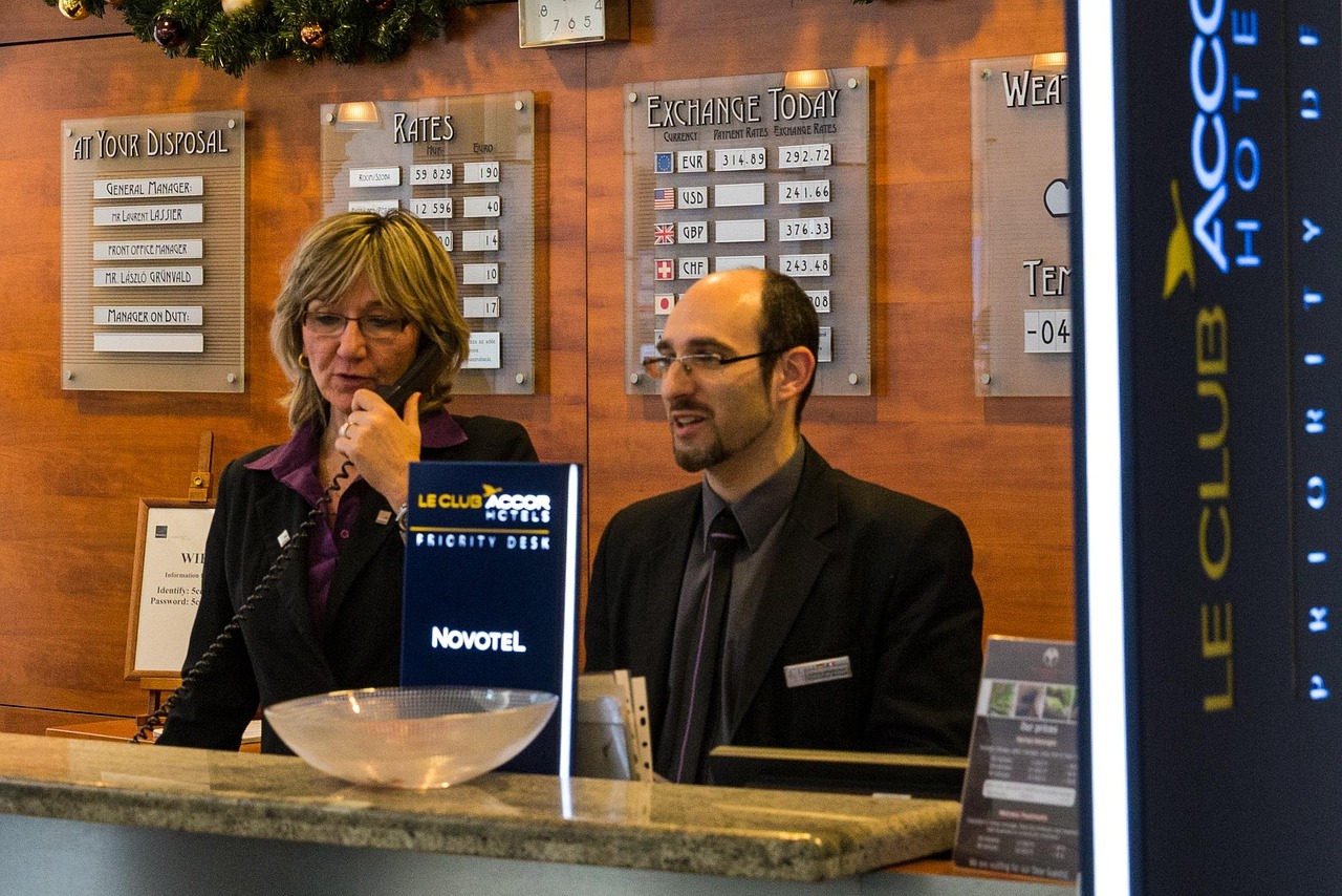 Strategic Luxury Hotel Reservation Optimization Systems